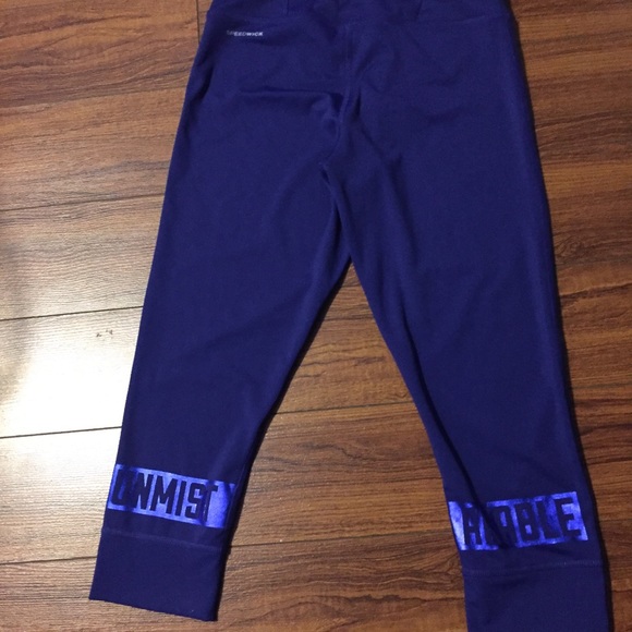 Reebok Capri Workout Pants - Picture 7 of 7